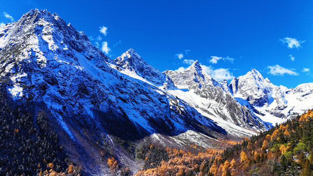 航拍四川阿坝毕棚沟秋景