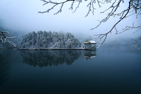 庐山雪景