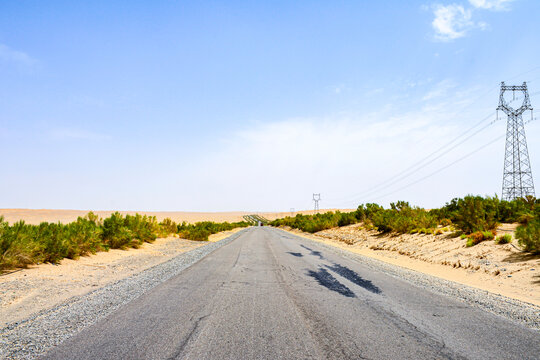 塔里木沙漠石油公路