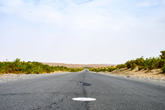 塔里木沙漠石油公路