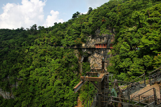 张家界天门山栈道