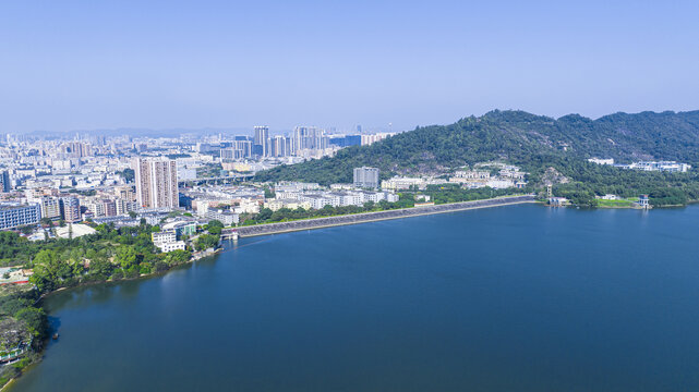 石岩湖温泉渡假村