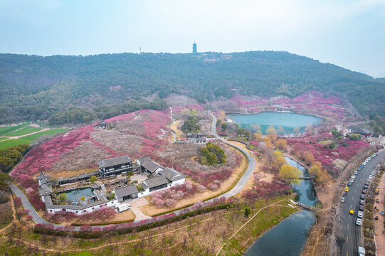 航拍张家港香山梅岭风景区