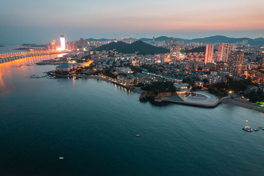 大连地标都市城市风光楼房夜景