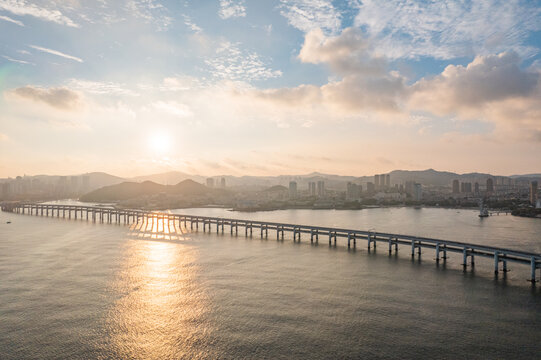 大连星海湾跨海大桥蓝天白云航拍