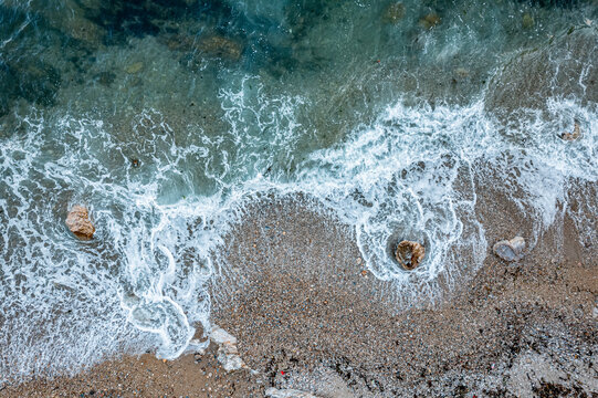 无人机俯拍航拍海浪花