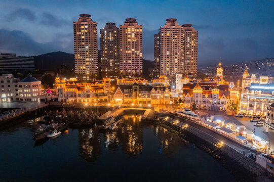 大连老虎滩渔人码头城市夜景