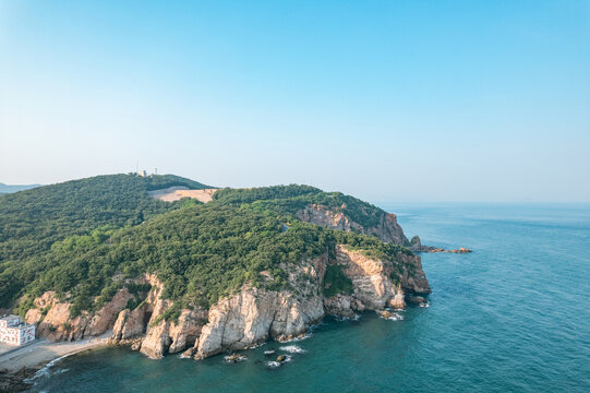 大连旅游风光地标石槽海岛礁石