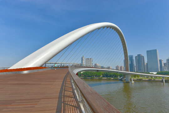广州珠江海心桥