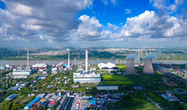 上海市闵浦大桥周边工业环境