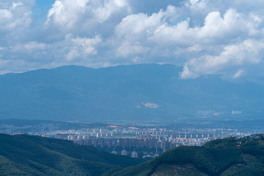 高山俯拍西双版纳景洪市