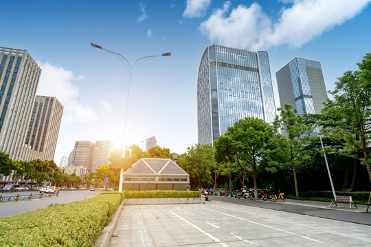 湖北武汉城市街景和摩天大楼