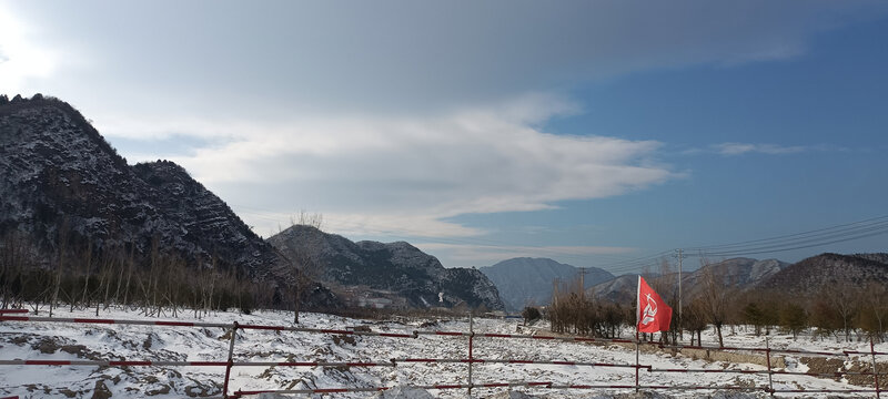 雪后山野