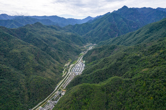 深山村庄