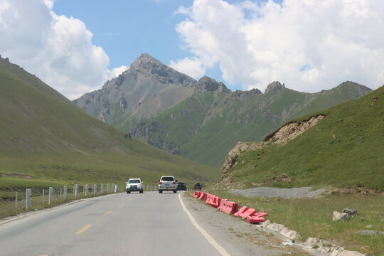 峡谷道路