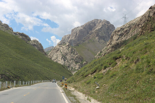 峡谷道路