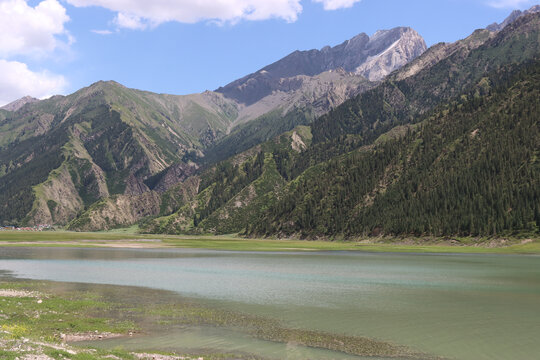 高山湖泊