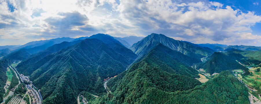 航拍贵州梵净山景区雄伟大山