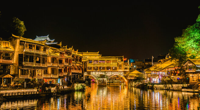 湖南湘西凤凰古城夜景沱江夜景