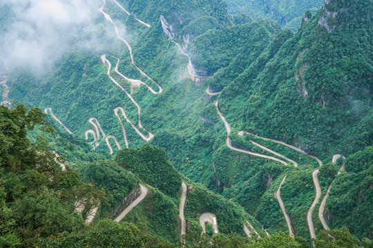 湖南张家界天门山景区盘山公路