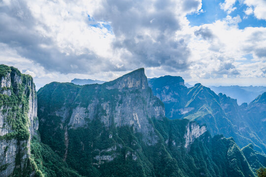 湖南张家界天门山景区奇山