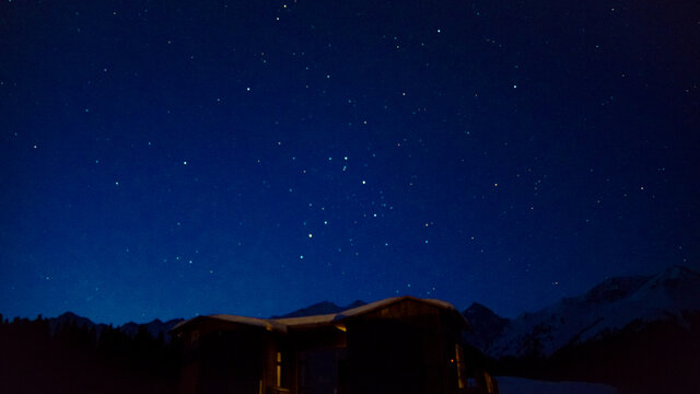 雪山星空