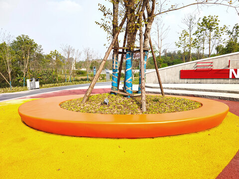 彩色树池