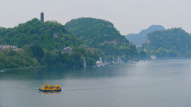 广西柳州城市风光百里柳江