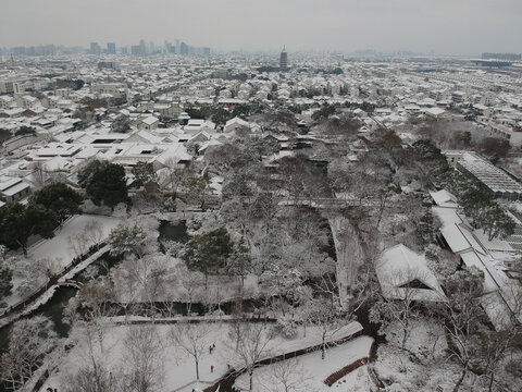 冰雪中的苏州拙政园