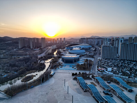 葫芦岛市区地标建筑体育中心