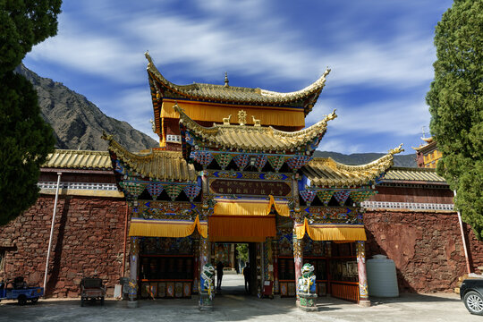 雍仲拉顶广发大寺