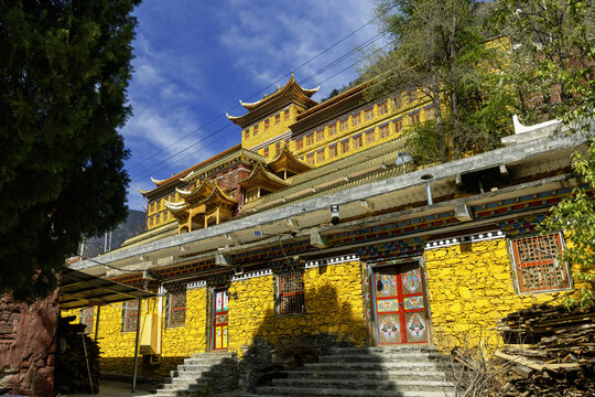 雍仲拉顶广发大寺