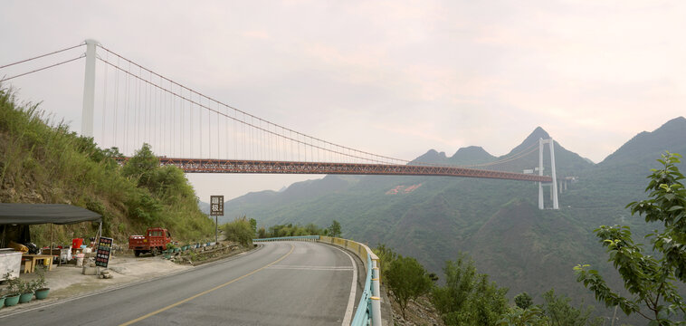 贵州关岭县公路桥坝陵河大桥