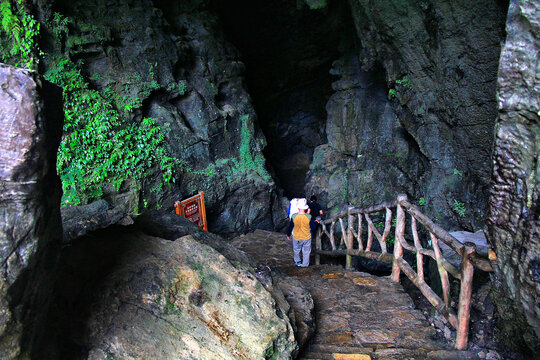 张家界大峡谷溶洞洞穴