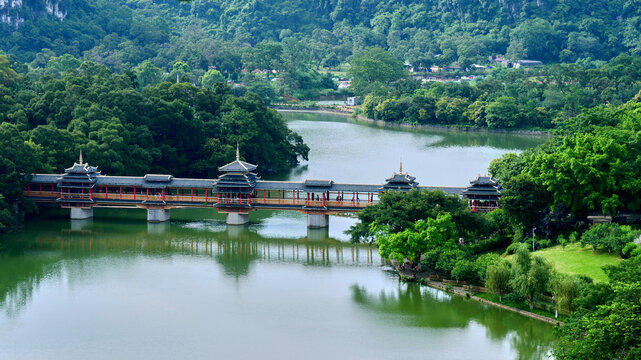 柳州龙潭公园风雨桥