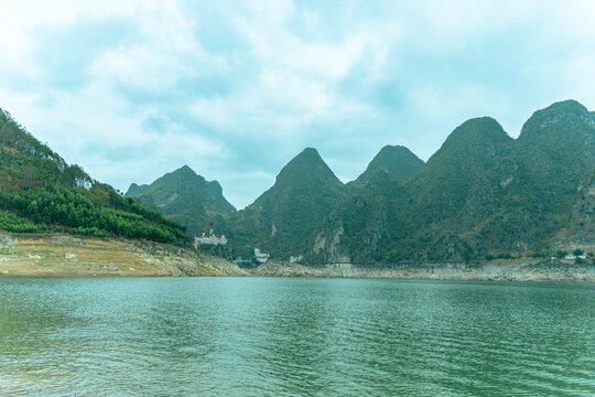 万峰湖