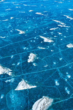 西藏山南冰湖风光