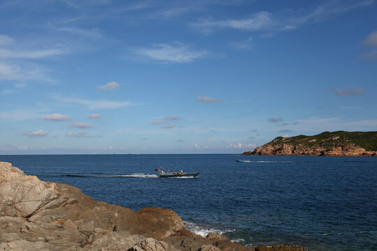 海岛大海渔船