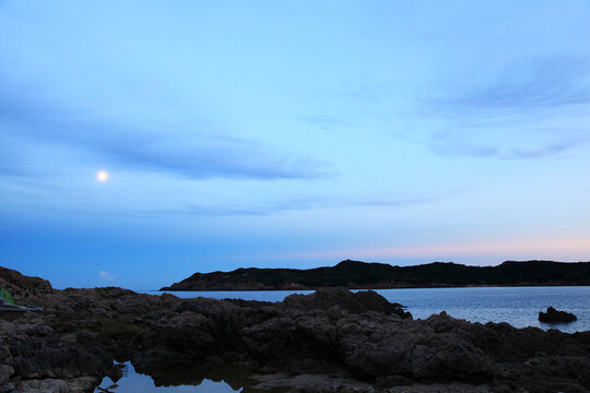 海岛夜景月亮