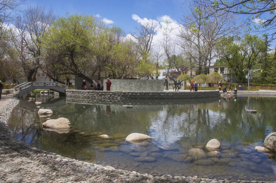 宗角禄康公园水边风景