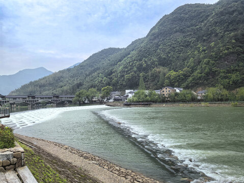 富阳龙鳞坝