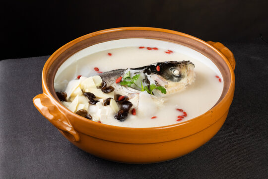 砂鍋魚頭湯