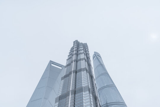 上海浦东新区现代摩天大楼
