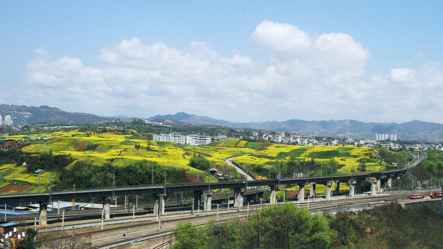 安康铁路线远眺