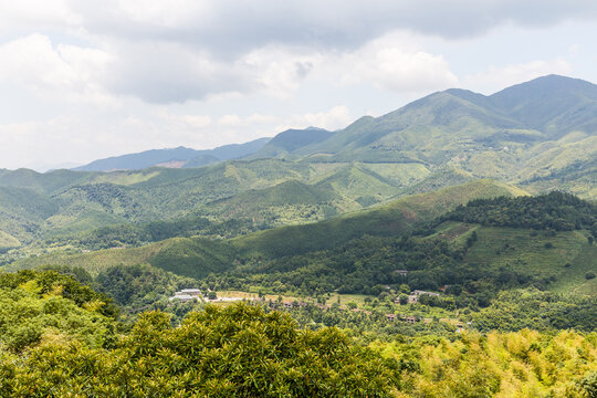 绿树青山高清大图