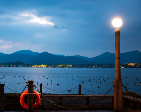 西湖夜景