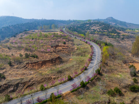 济南南部山区山路弯弯