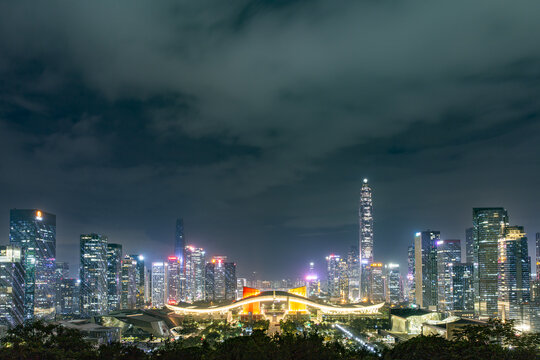 深圳市南山区莲花山繁华城市夜景