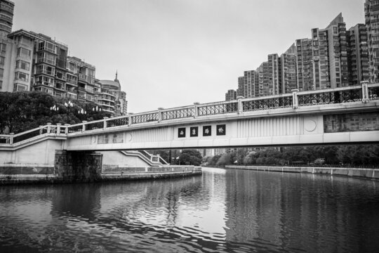 上海苏州河西康路桥特写