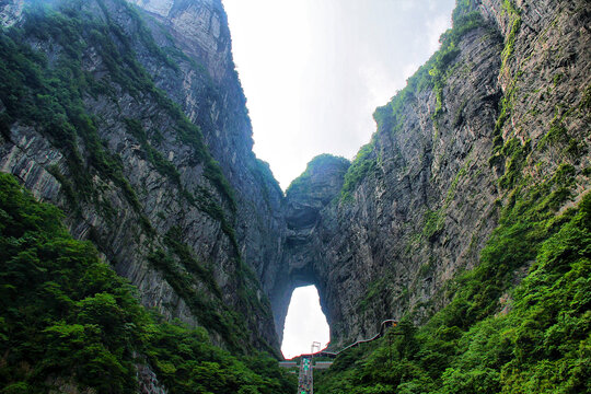 天门山天门洞